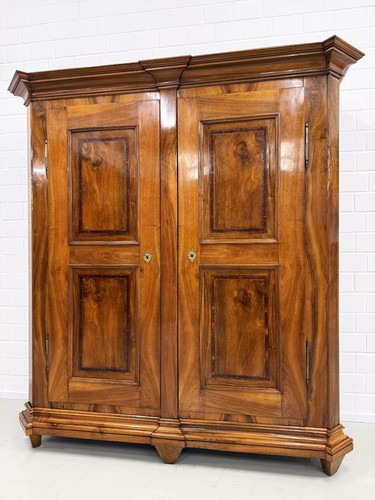 Louis seize schrank nussbaum - seize,